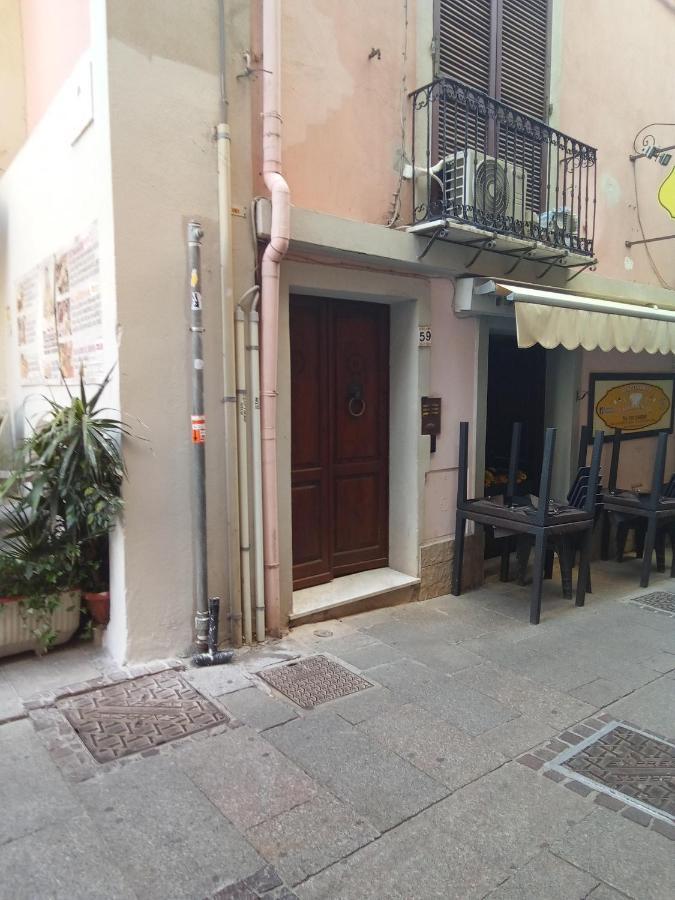 Orchidea Stanza Privata In Appartamento Condiviso "Sapori Di Mare" Cagliari Exterior foto